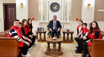 Karabük Valisi Çocukları Makamında Ağırladı