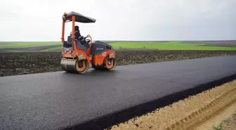 Edirne'de Köy Yolları Sıcak Asfaltla Yenileniyor