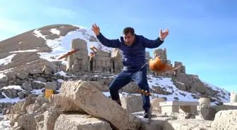 Türkücü Aydın Aydın'dan Yapay Zeka İtirazı: Sazını Kırdı