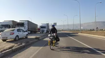 68 Yaşındaki Fahrettin Şener Bisikletle Umreye Gitti