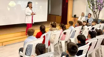 Gelibolu'da Öğrencilere Ağız ve Diş Sağlığı Eğitimi