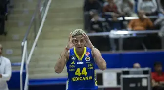 Fenerbahçe Medicana, Aydın Büyükşehir Belediyespor'u 3-1 Mağlup Etti