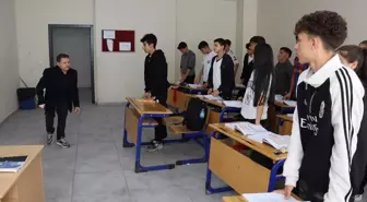 Bedensel Engelli Öğretmen, Yazdığı Kitaplarla İlham Veriyor