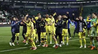 Fenerbahçe, Rizespor'u 2-0'dan Gelerek 5-2 Yendi