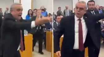 Komisyona damga vuran anlar! CHP'li vekilden kendi partililerine sert tepki