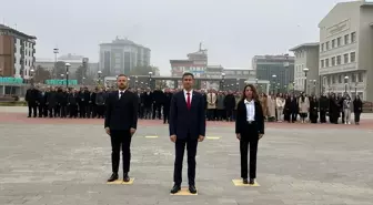 Muş'ta 24 Kasım Öğretmenler Günü kutlandı