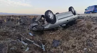 Siverek'te Şarampole Devrilen Otomobilde 4 Yaralı