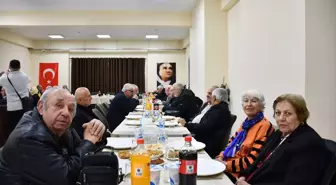 Vezirköprü'de Emekli Öğretmenler İçin Yemek Programı Düzenlendi