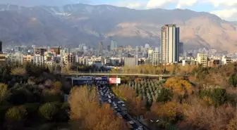 Tahran'da Hava Kirliliği Nedeniyle Eğitim ve Çalışma Düzenlemeleri Yapıldı