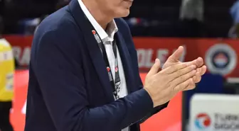 Karşıyaka'da Yaşanan Kriz: Nihat Mala'nın Takımda Kalması İçin Seferberlik