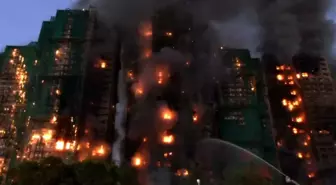 Hong Kong'da dev yangın! 2 bin dairelik site alev alev yanıyor, ölü ve yaralılar var