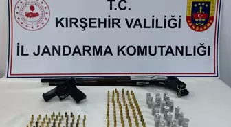 Kırşehir'de Ruhsatsız Ateşli Silahlar Ele Geçirildi