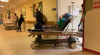 Bursa'da Lastiğin Patlaması Sonucu Otomobil Şarampole Yuvarlandı