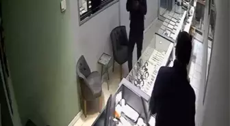 Fatsa'da Kuyumcu Soygunu: 5 Kilogram Altın Gasp Edildi