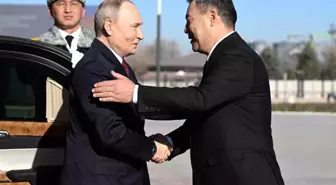 Putin Kırgızistan'da Resmi Törenle Karşılandı