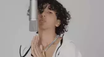 Emriboi Kandırdım şarkı sözleri: Emriboi Kandırdım dinle!