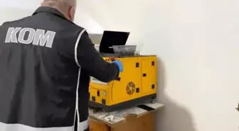 Kocaeli'de Kaçak Sigara İmalathanesine Baskın: 10 Gözaltı