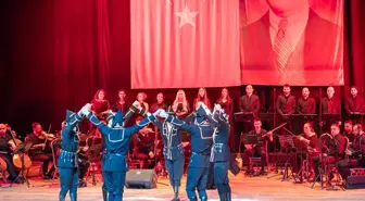 İzmir'de Türk Dünyası Dans ve Müzik Topluluğu'ndan Özel Konser