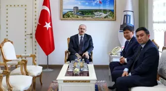 Kazakistan Başkonsolosu, Çanakkale Valisi'ni Ziyaret Etti