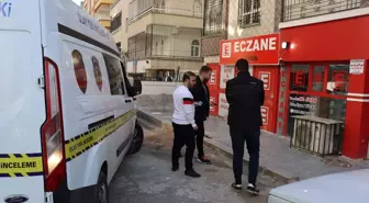 Şanlıurfa'da Eczaneye Silahlı Saldırı: Camlar Kırıldı