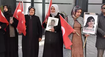 Van'da Aileler Çocuklarına Kavuşma Mücadelesi Veriyor