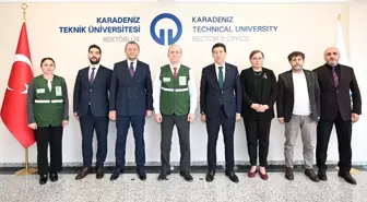 Yeşilay Heyeti Trabzon Valisi Yıldırım'ı Ziyaret Etti