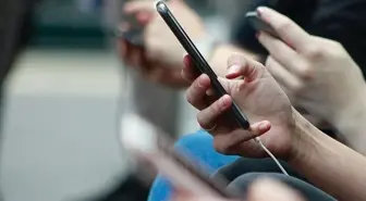 Yurt dışından cep telefonu getirecekler dikkat! IMEI kayıt ücretlerinde büyük artış