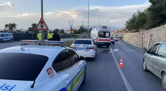 Kuşadası'nda Motosiklet Devrildi: İki Yaralı