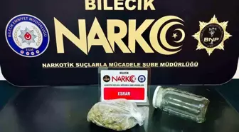 Bilecik'te Araçta Yapılan Narkotik Operasyonunda Esrar Ele Geçirildi