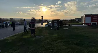 Kaynarca'da İki Otomobil Çarpıştı: 6 Yaralı