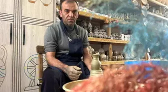 Osman Eşme, Van'da Çömlekçilik Geleneğini Yaşatıyor