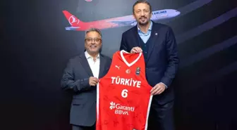 THY Başkanı Bolat'tan A Milli Basketbol Takımı'na Tebrik