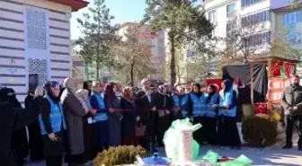 Bayburt'ta Filistin'e Destek İçin Hayır Çarşıları Kuruldu