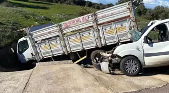 Çanakkale'de Trafik Kazası: 5 Yaralı