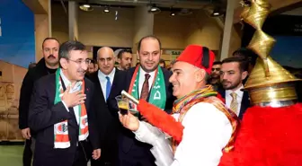 Cevdet Yılmaz, Diyarbakır Tanıtım Günleri'ni Ziyaret Etti