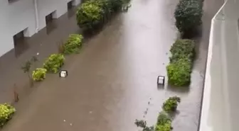 Muğla Menteşe'de Sağanak Yağış Caddeleri Göle Döndürdü