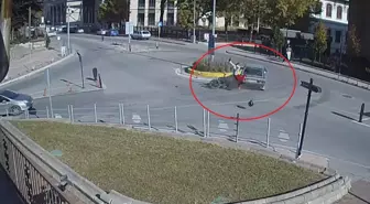 Amasya'da Motosiklet Kazası: Sürücü Yaralandı