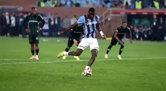 Trabzonspor ve Konyaspor 1-1 Beraberlik ile İkinci Yarıya Başladı