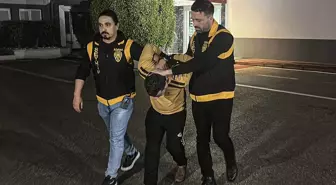 Adana'da sokakta çocuğunu darbeden yabancı uyruklu baba gözaltına alındı