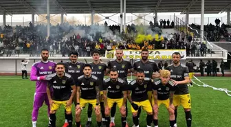 Bitlisspor Zirveyi Sıkı Tutuyor: Kurtalanspor'u 3-0 Geçti