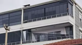 Mersin Bozyazı'da Şiddetli Rüzgar Çatılara Zarar Verdi