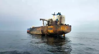 Kocaeli açıklarında tanker saldırısı: Fuel-oil sızıntısı başladı