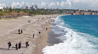 Antalya'nın Güneşli Havasında Gün Keyfi