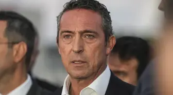 Ali Koç, Galatasaray derbisini izlemek üzere Kadıköy'de