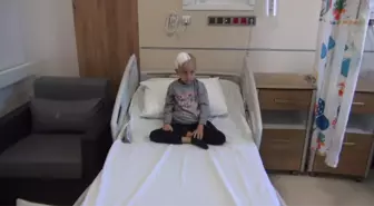 7 Yaşındaki Eyüp Ensar Işık, Beyin Tümörü Ameliyatıyla Hayata Döndü