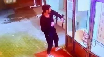 Eskişehir'de Camiyi Yumruklayan Zanlı Tutuklandı