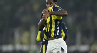 Durdurulamıyor! Derbilerin golcüsü Jhon Duran