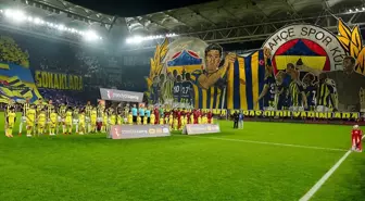 Fenerbahçe'den Galatasaray'a gönderme: Futbol ayakta oynanan bir oyundur