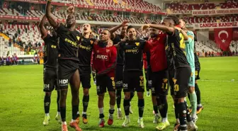Göztepe, Antalyaspor'u Deplasmanda Geçti