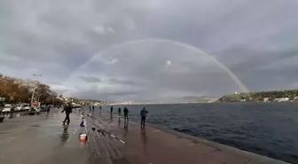 İstanbul Boğazı'nda Gökkuşağı Görsel Şöleni